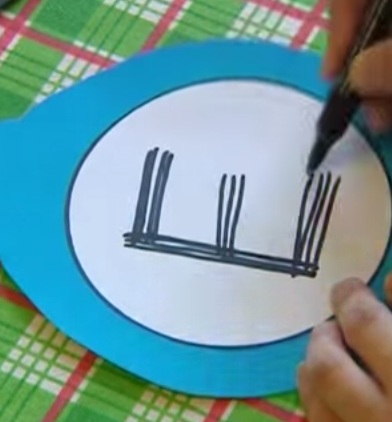 Детские гирлянды - рисуем на кружочках буквы