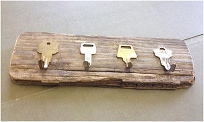 Вешалка для ключей из ключей